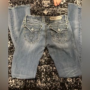 Rock Revival Jeans (26)
